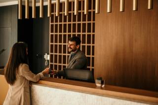 Hotel & Transfers